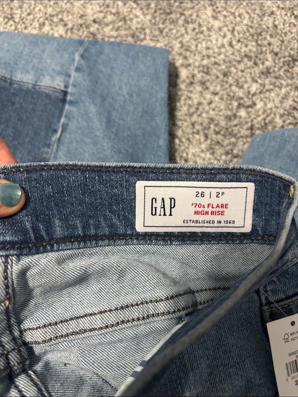 NWT Gap Denim 70’s Flare High Rise Patchwork Jeans 26/2P - Picture 7 of 9